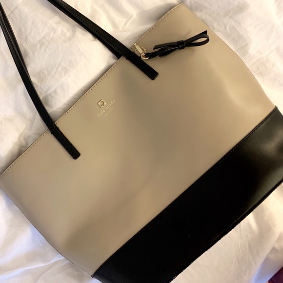 kate spade Handbags - Kate Spade Tote Bag kate spade Handbags - Kate Spade Tote Bag